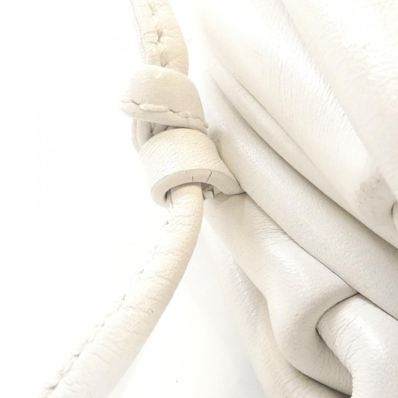 ボッテガヴェネタ 585852 VCP40 ショルダーバッグ