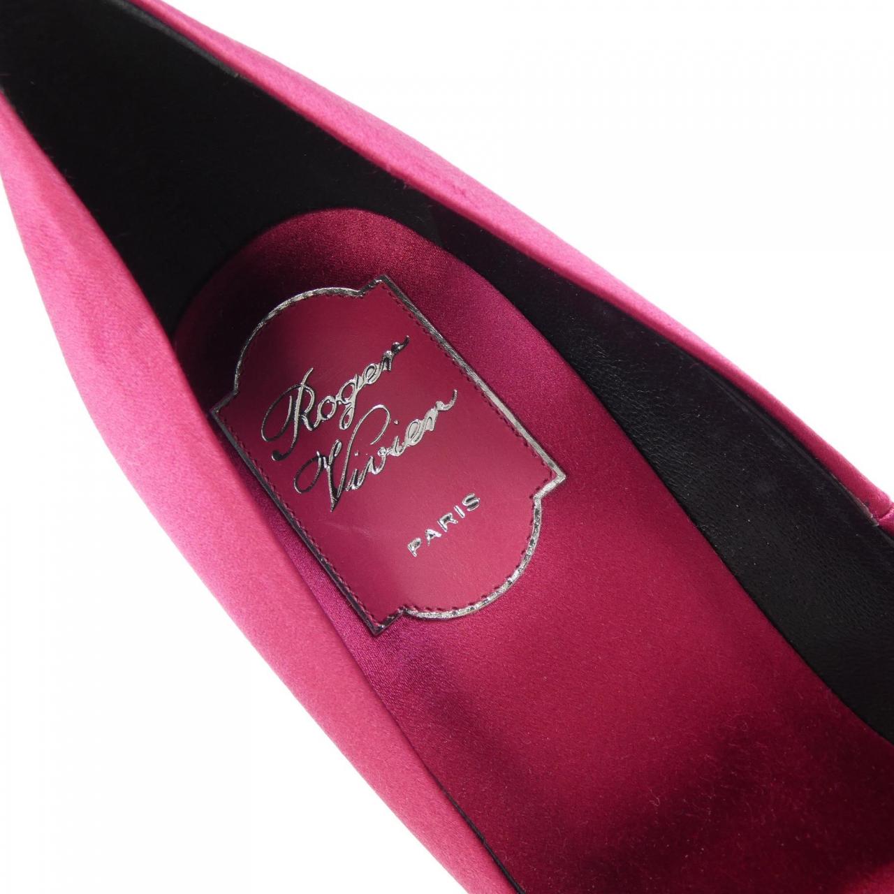 ロジェヴィヴィエ ROGER VIVIER パンプス