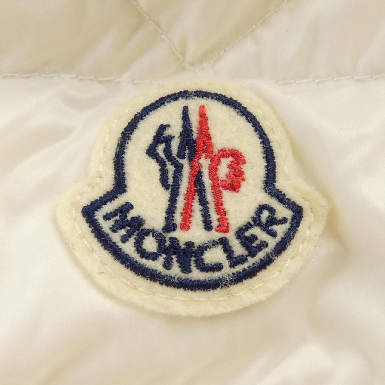 モンクレール MONCLER ダウンジャケット