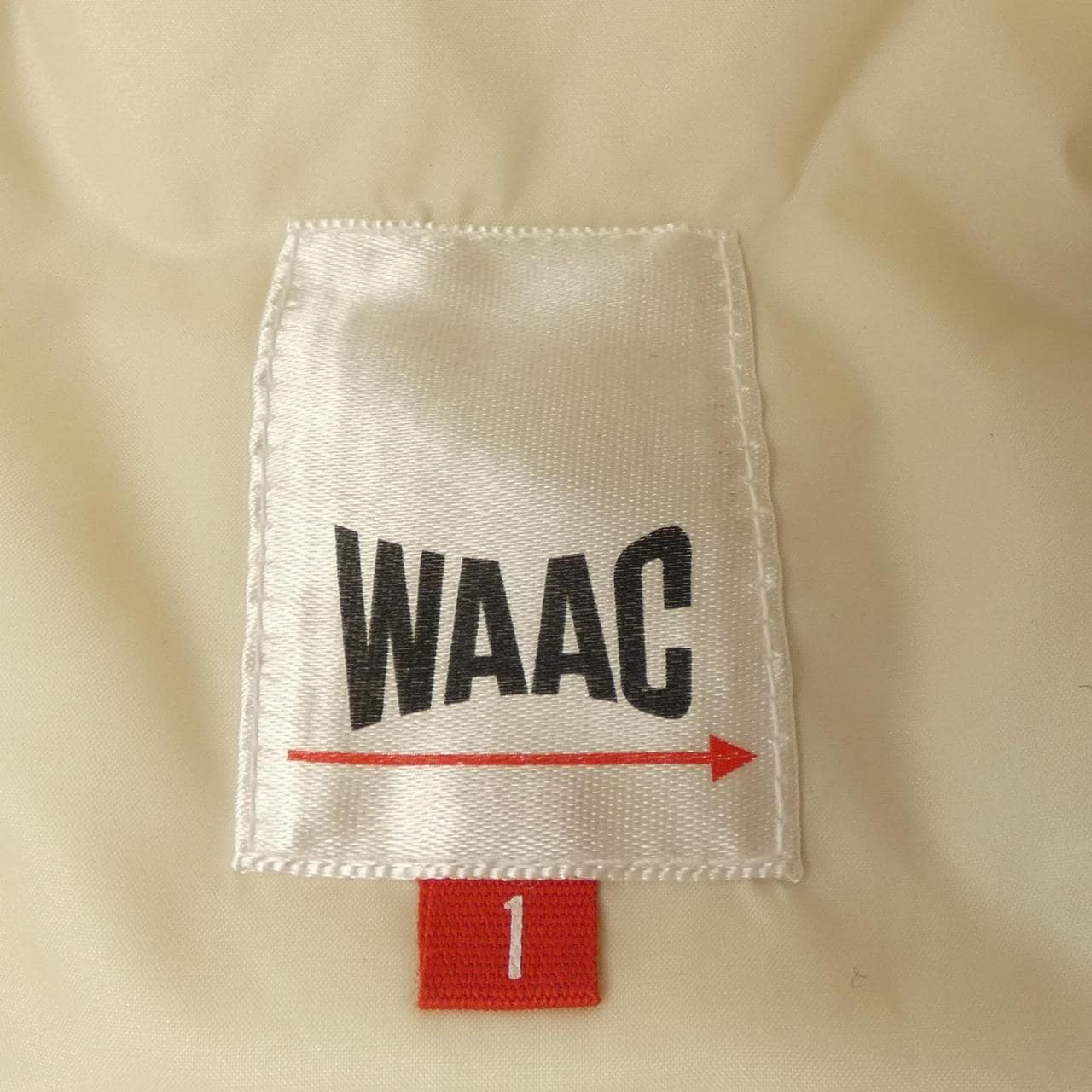 WAAC ダウンジャケット