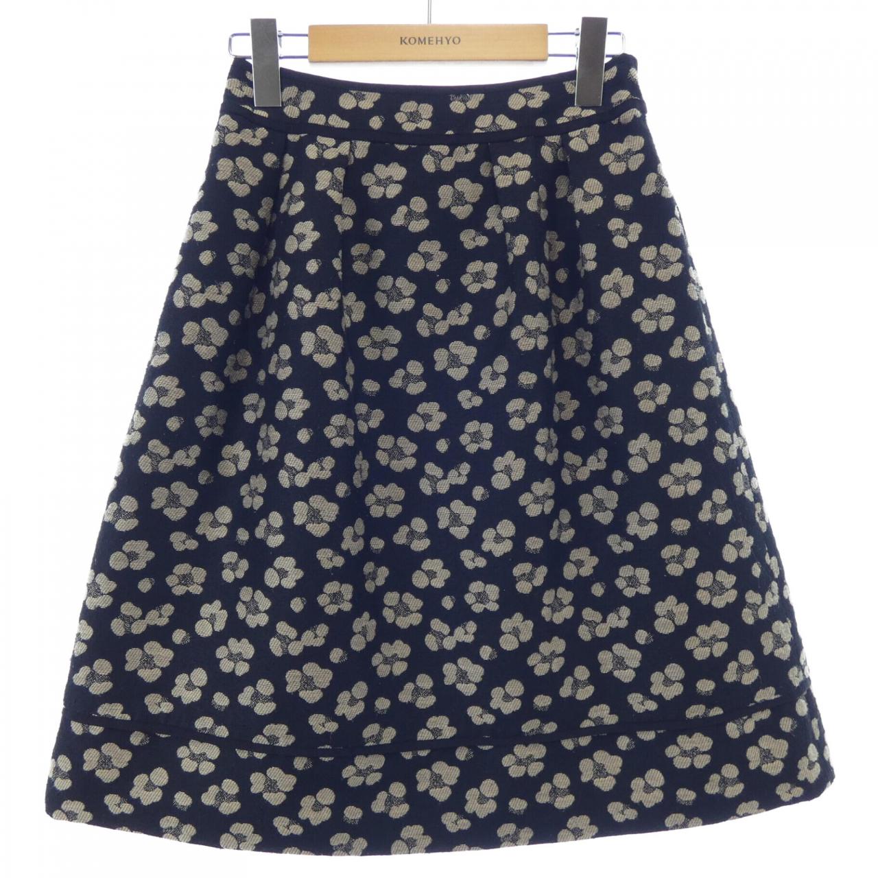 トゥービーシック TO BE CHIC スカート