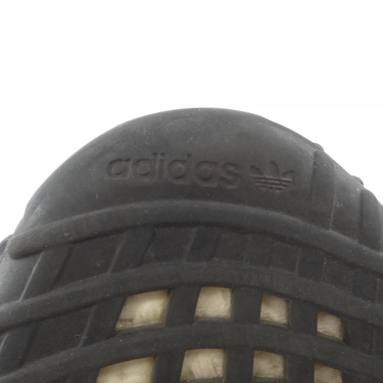 イージー YEEZY HQ4540 スニーカー