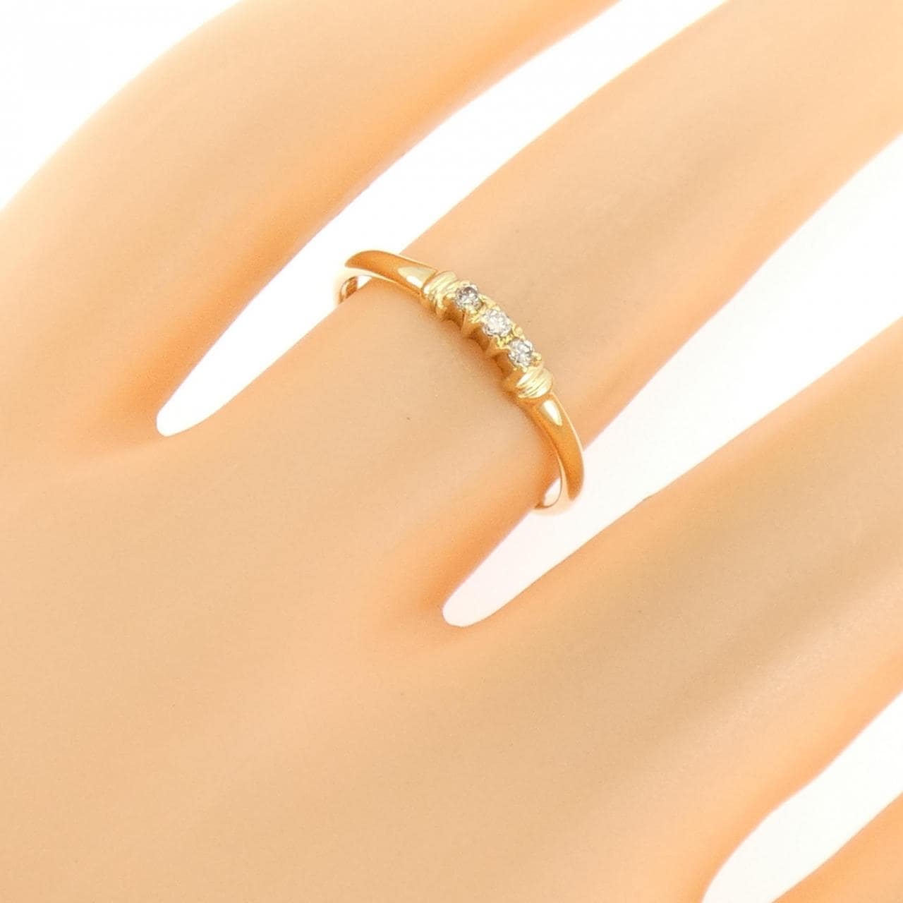 K18YG スリーストーン ダイヤモンド リング