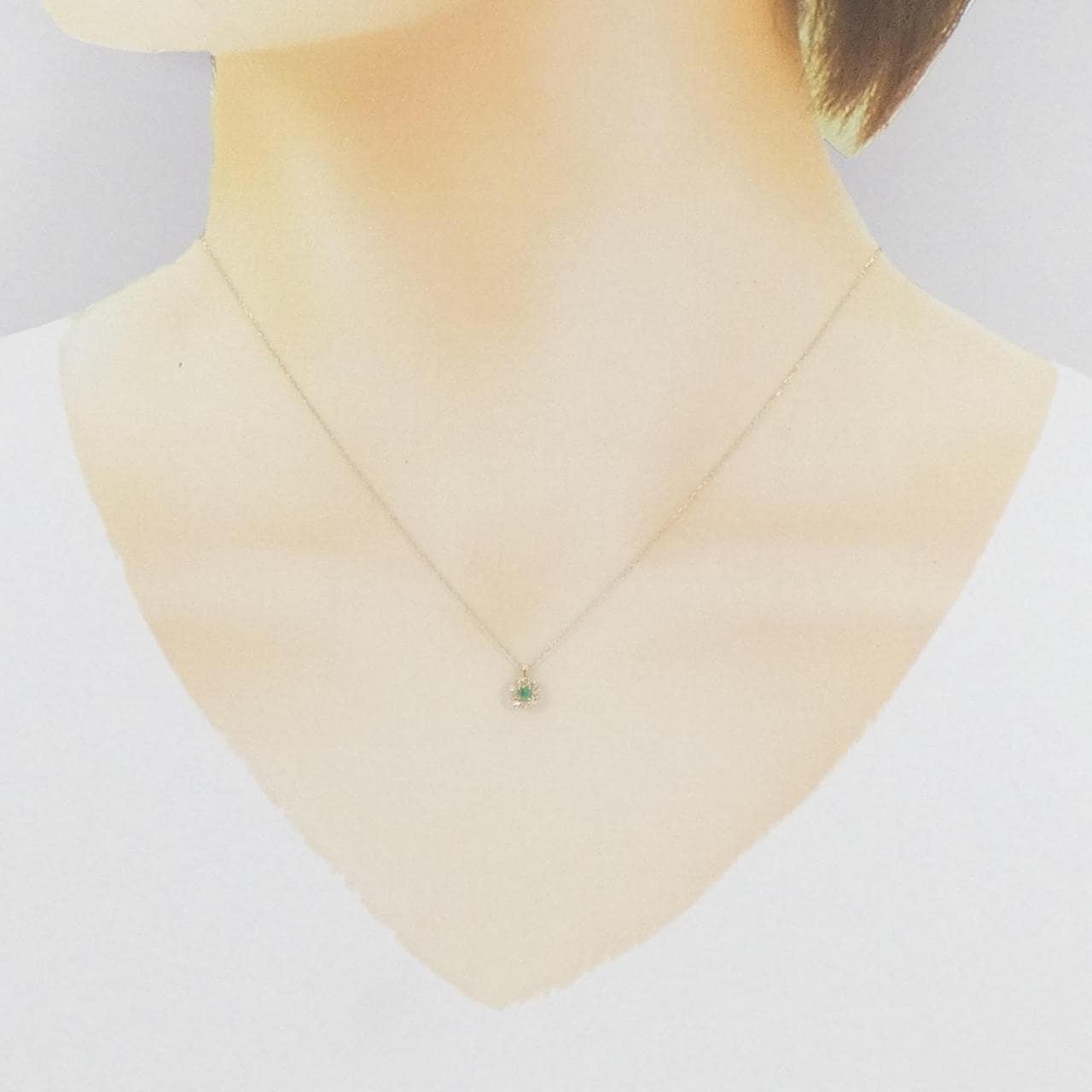 [BRAND NEW] K18YG Emerald Necklace 0.05CT