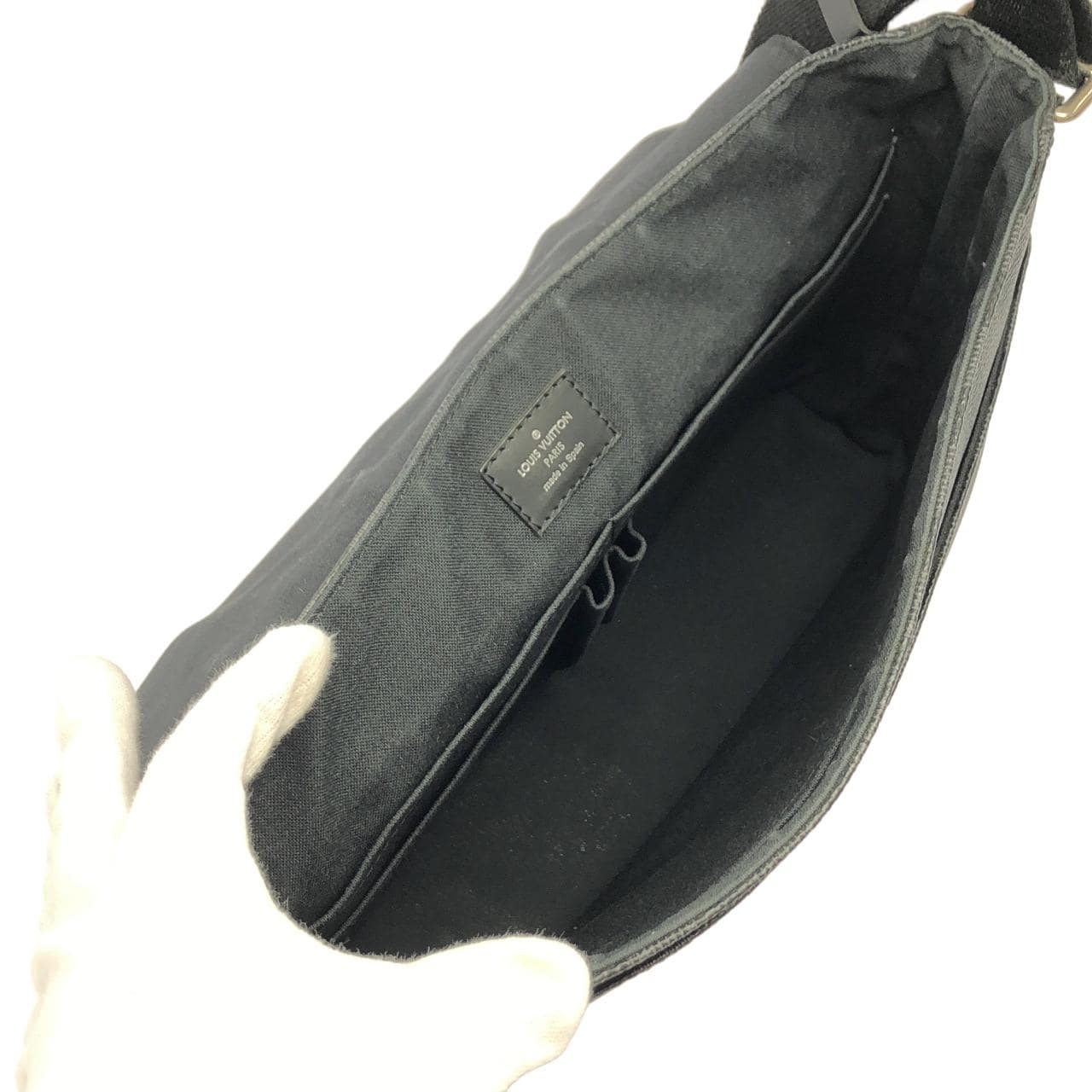 LOUIS VUITTON Damier Graphite District MM N41272 单肩包