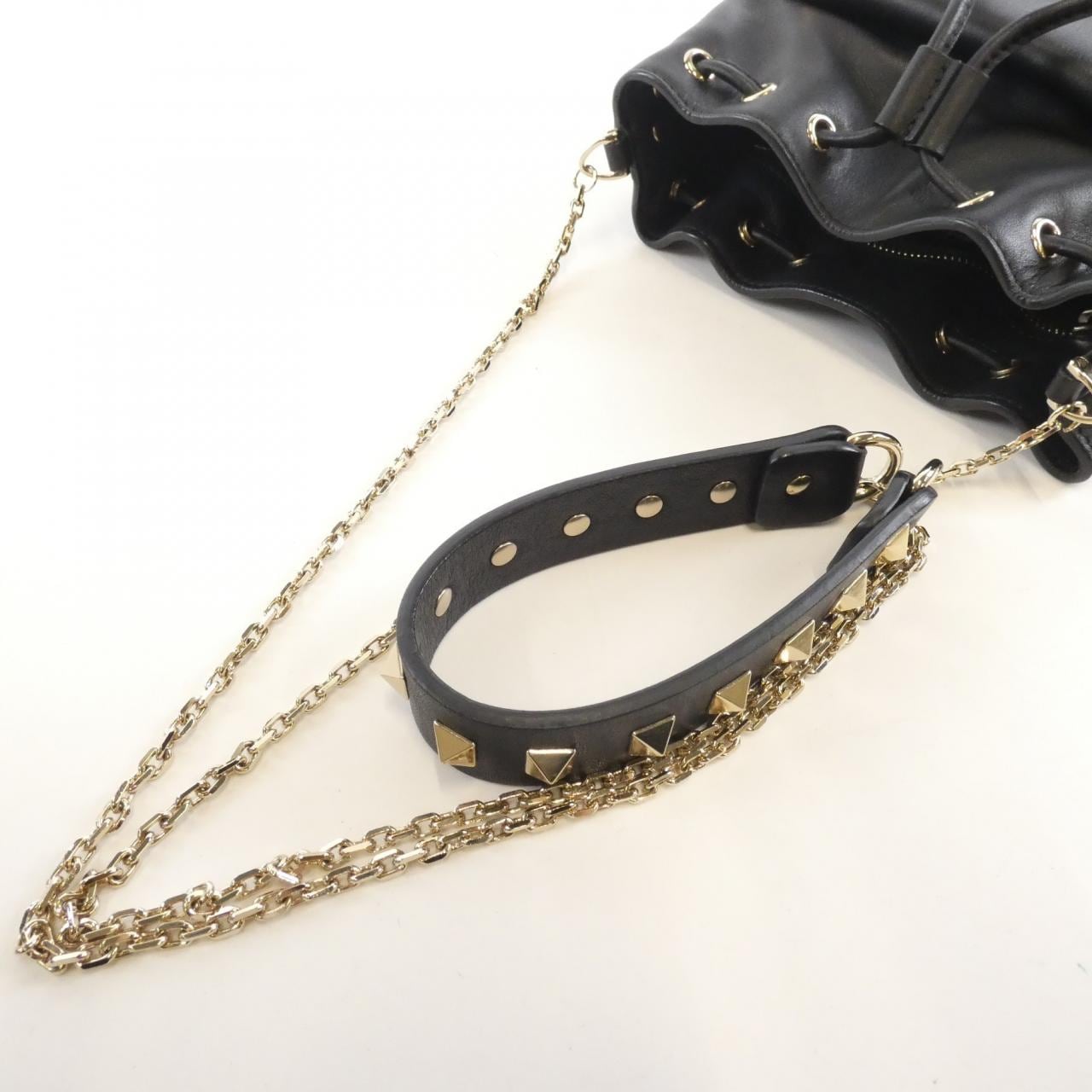 ヴァレンティノガラヴァーニ IW2P0443BOL ショルダーバッグ