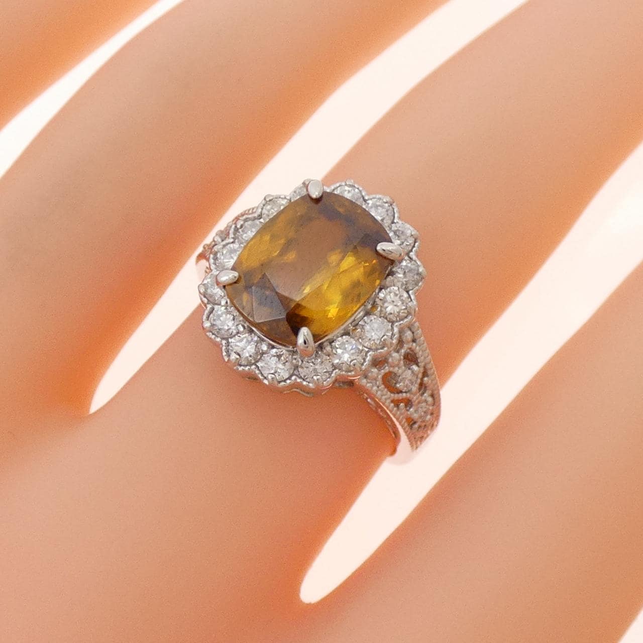 PT900 スフェーン リング 3.52CT
