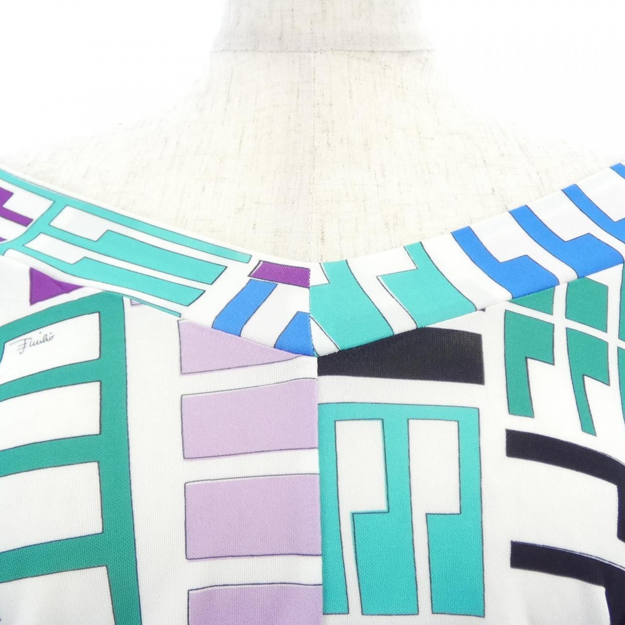 エミリオプッチ EMILIO PUCCI トップス