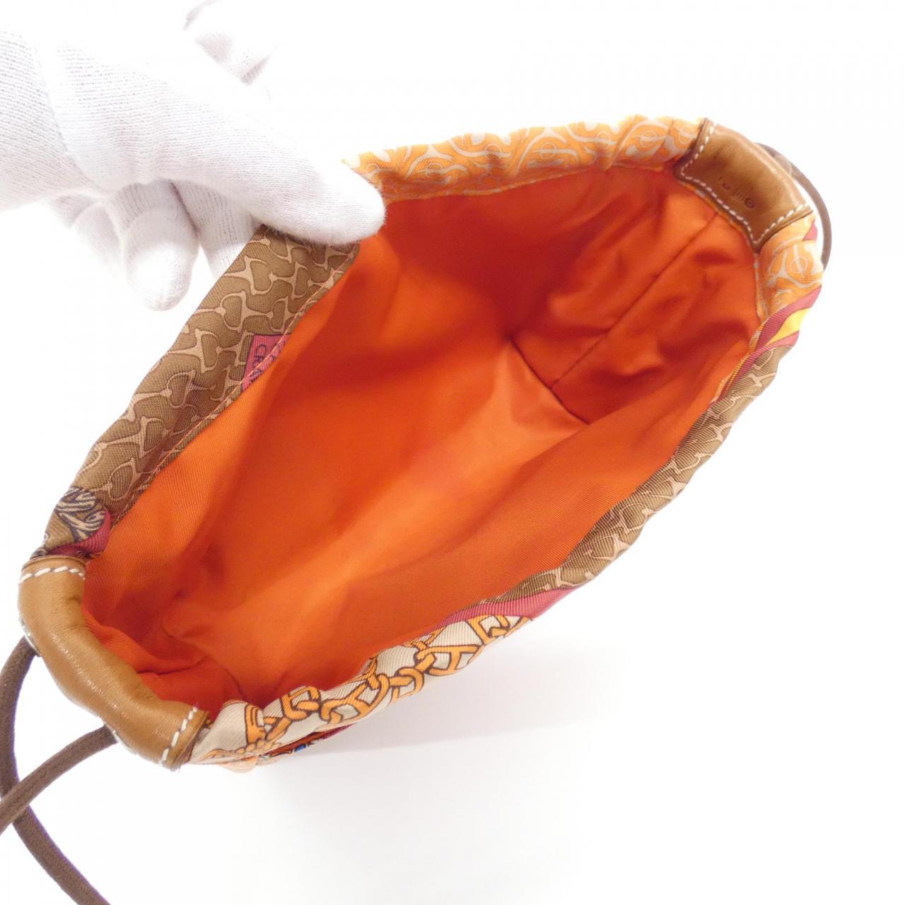 エルメス CARRE EN CRAVATES フールビ 20cm 067591CK ポーチ