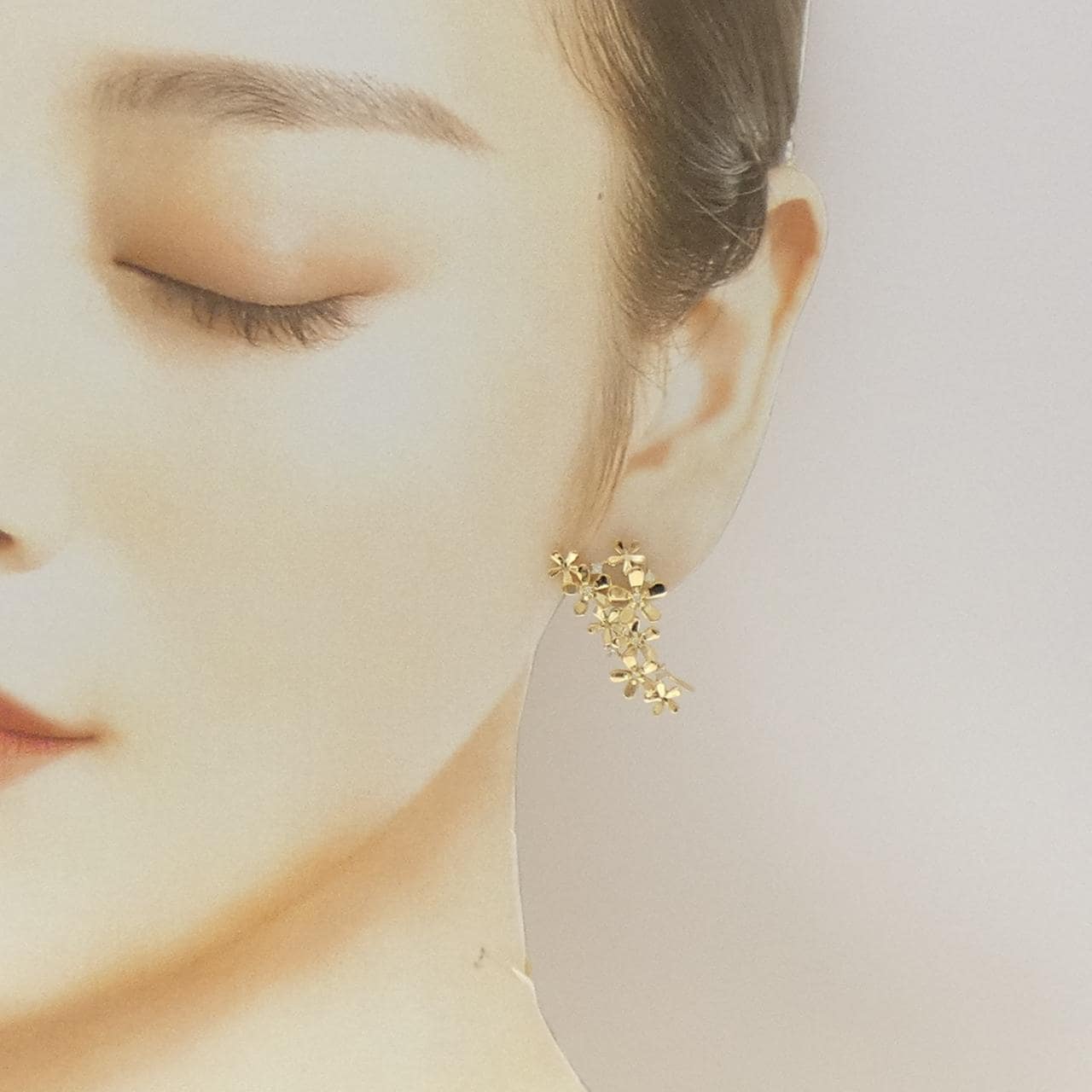 アーカー フルール ブリリアン ピアス 0.11CT 片耳