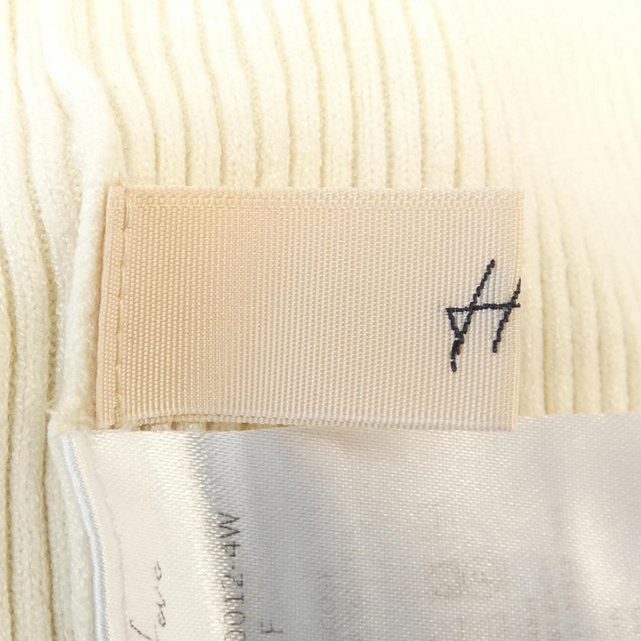 HEIVE ニット