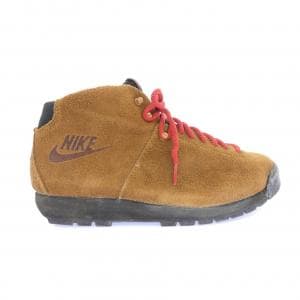 ナイキ NIKE AIR MAGNA スニーカー