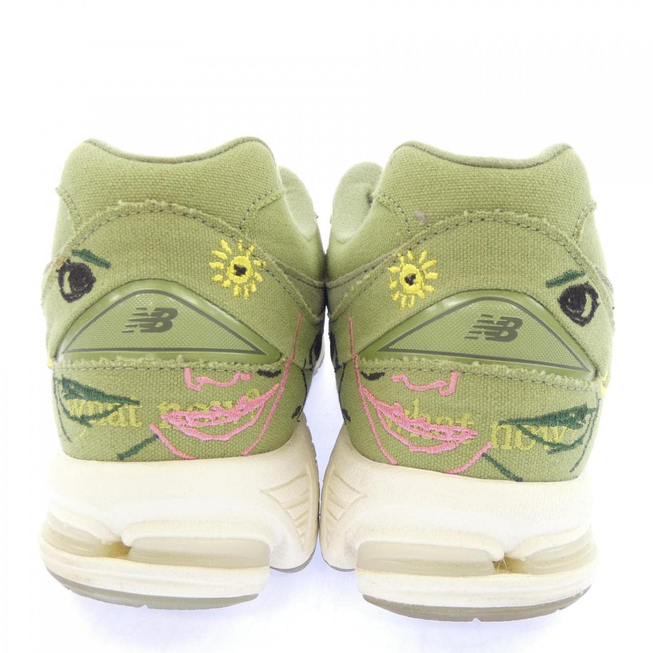ニューバランス NEW BALANCE M2002RAG スニーカー