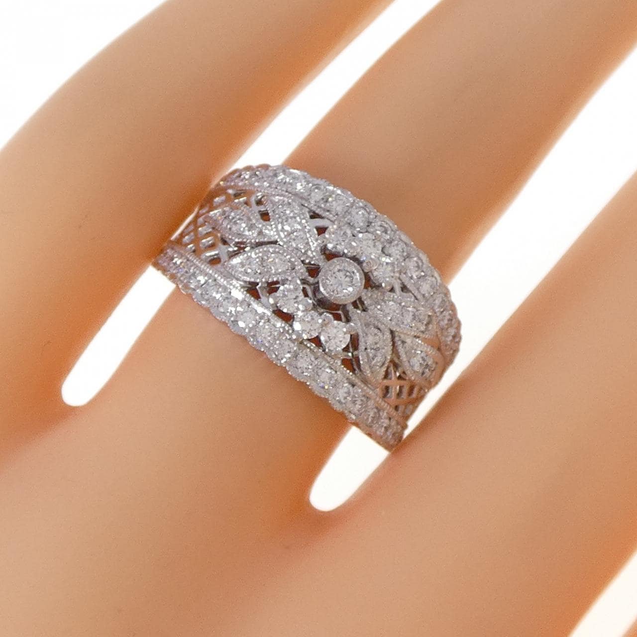 平和堂 ダイヤモンド リング 0.71CT