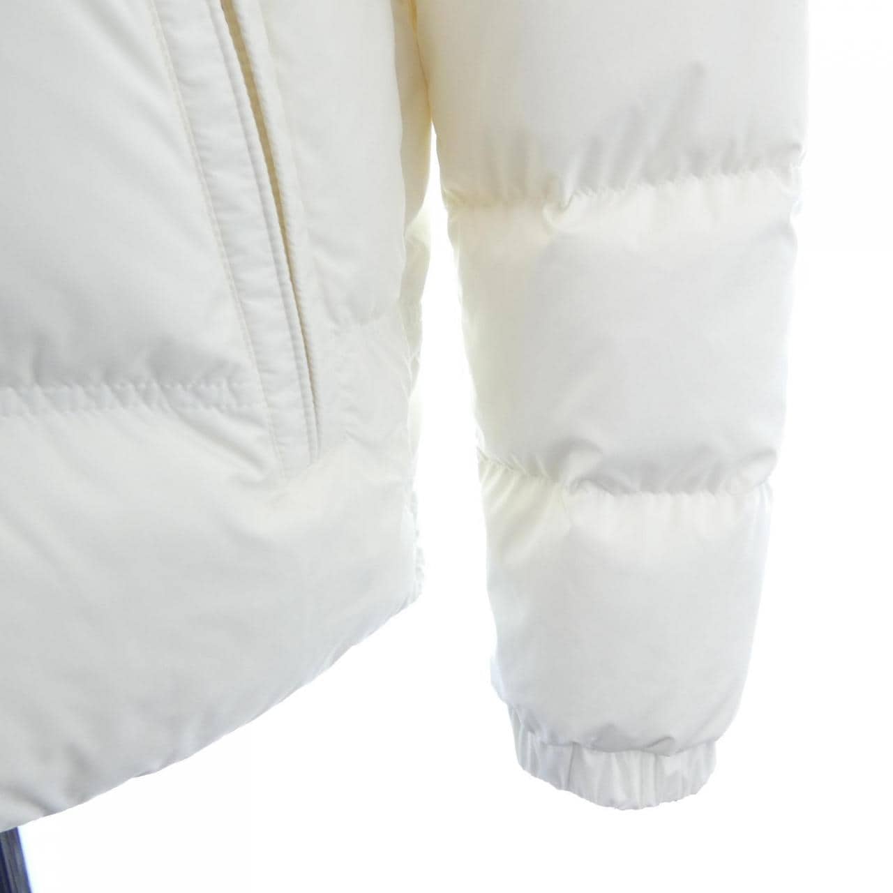 モンクレール MONCLER BOUVAQUE ダウンジャケット