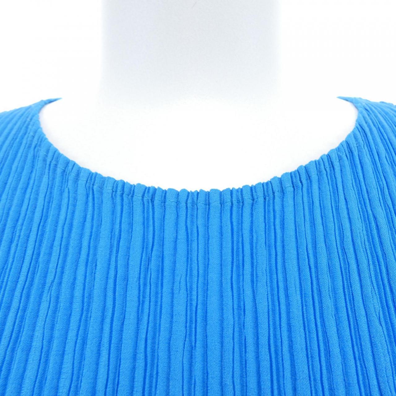 イッセイミヤケ ISSEY MIYAKE IM04FJ610 トップス