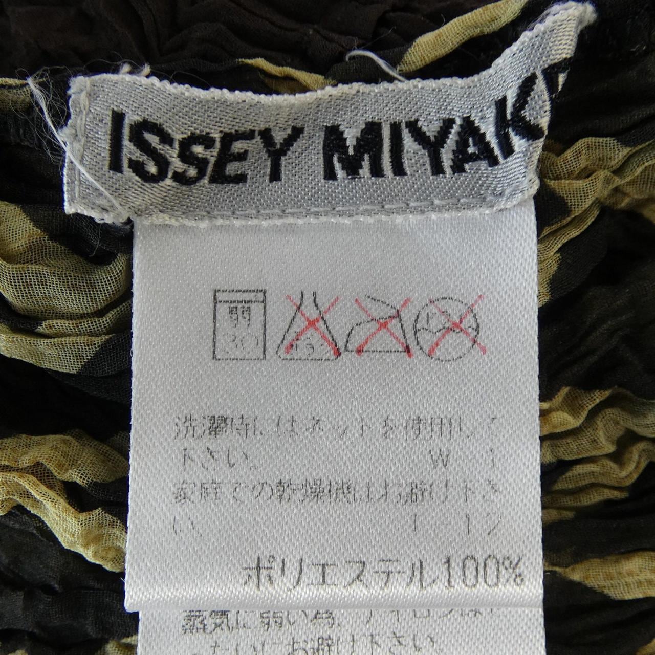【ヴィンテージ】イッセイミヤケ ISSEY MIYAKE IM92-FJ638 トップス