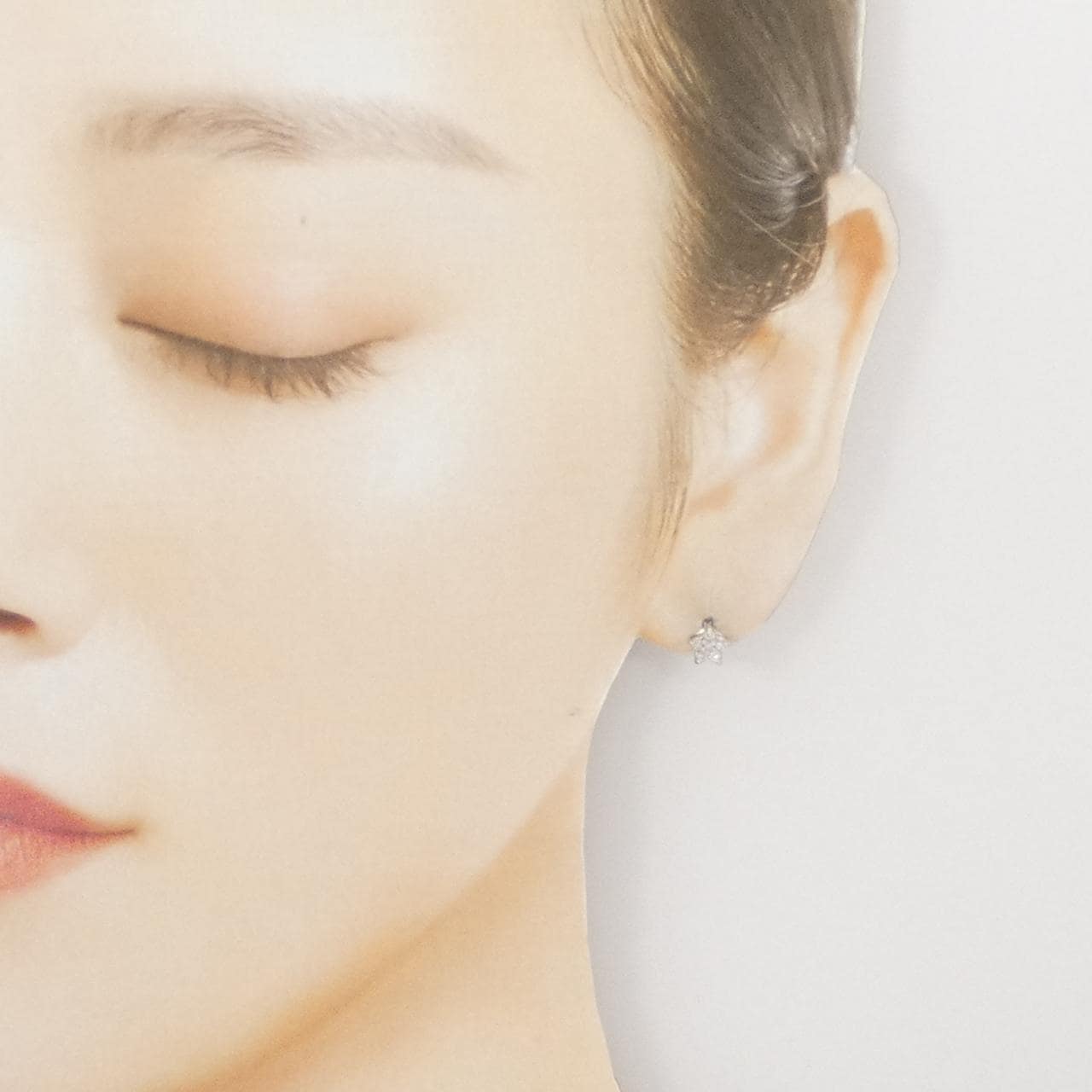 PT900 Flower Diamond Earrings 0.20CT