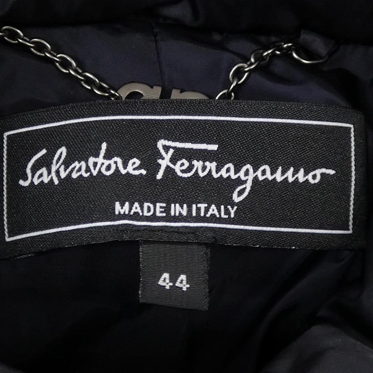 サルヴァトーレフェラガモ SALVATORE FERRAGAMO ダウンジャケット