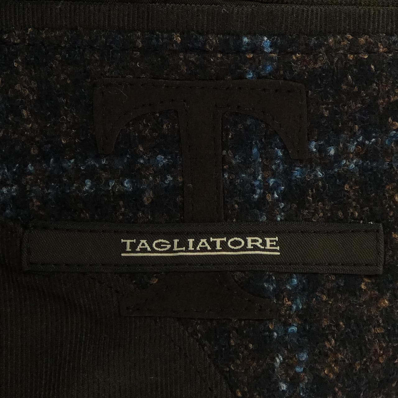 タリアトーレ TAGLIATORE ジャケット