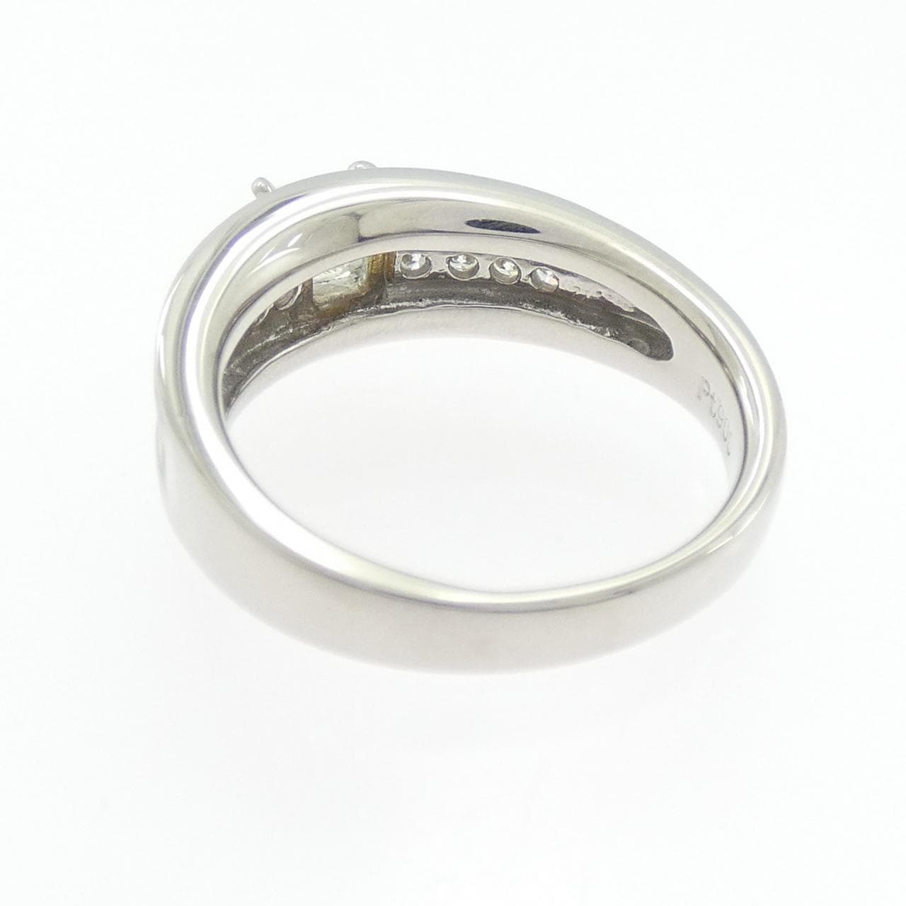 PT900 ダイヤモンド リング 0.56CT