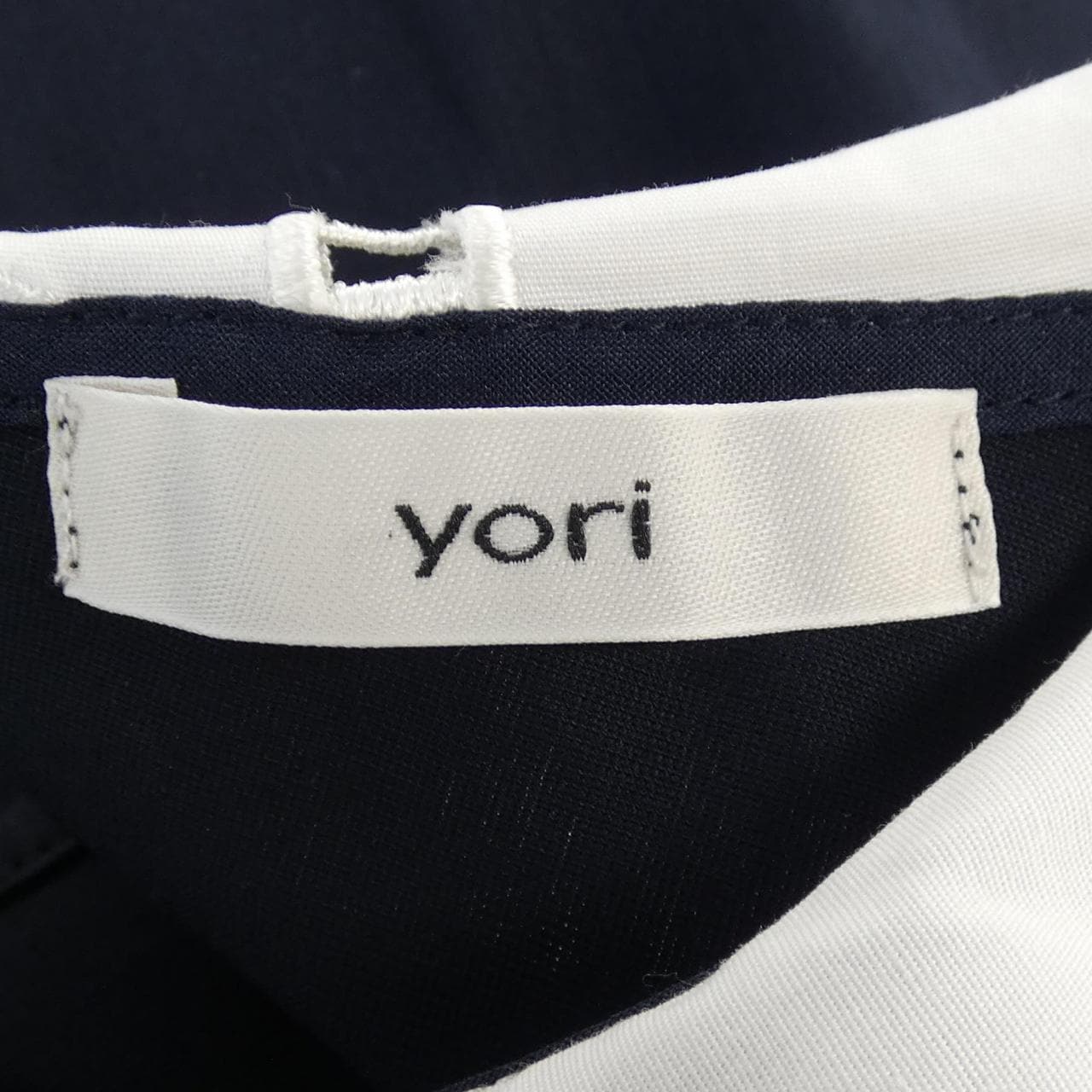 ヨリ yori トップス