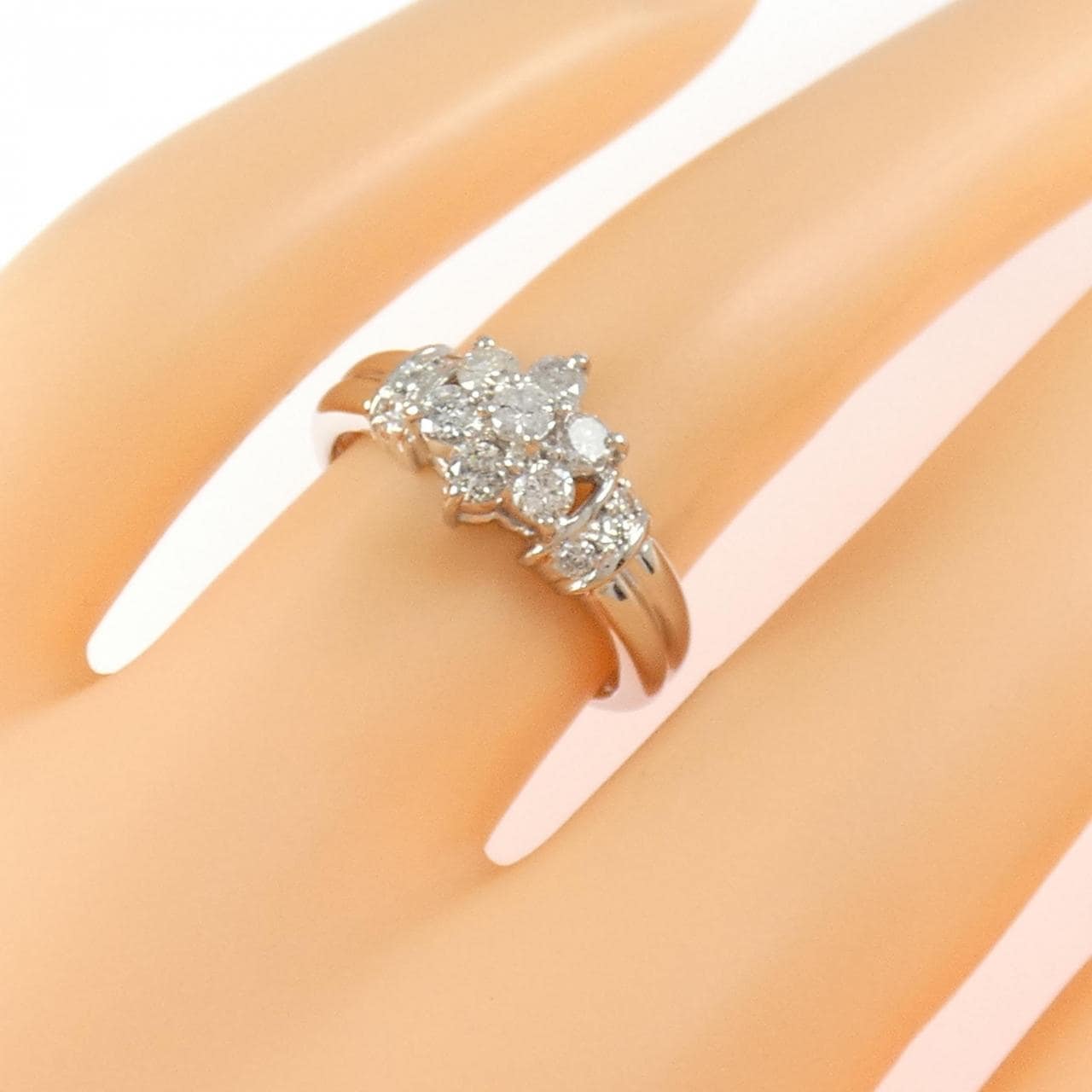 PT900 フラワー ダイヤモンド リング 0.50CT