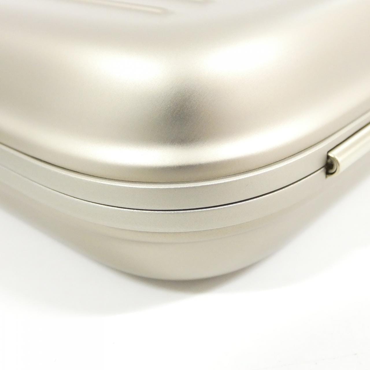 リモワ PERSONAL SLING CLUTCH 99090013 ボディバッグ