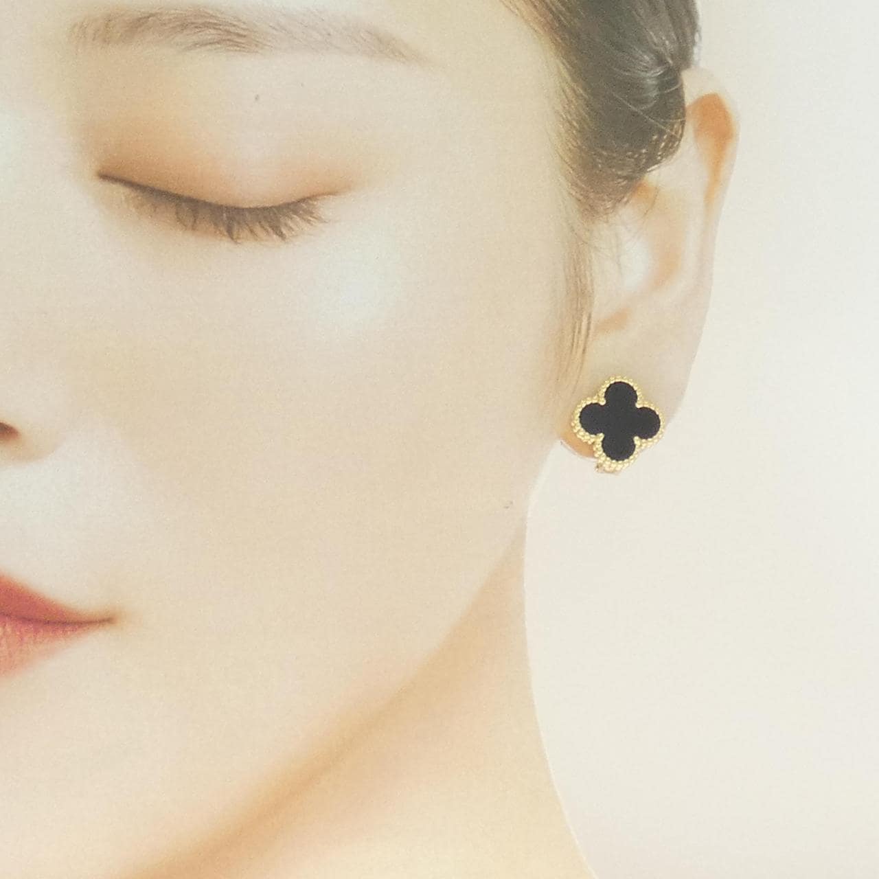 ヴァンクリーフ&アーペル ヴィンテージアルハンフラ ピアス