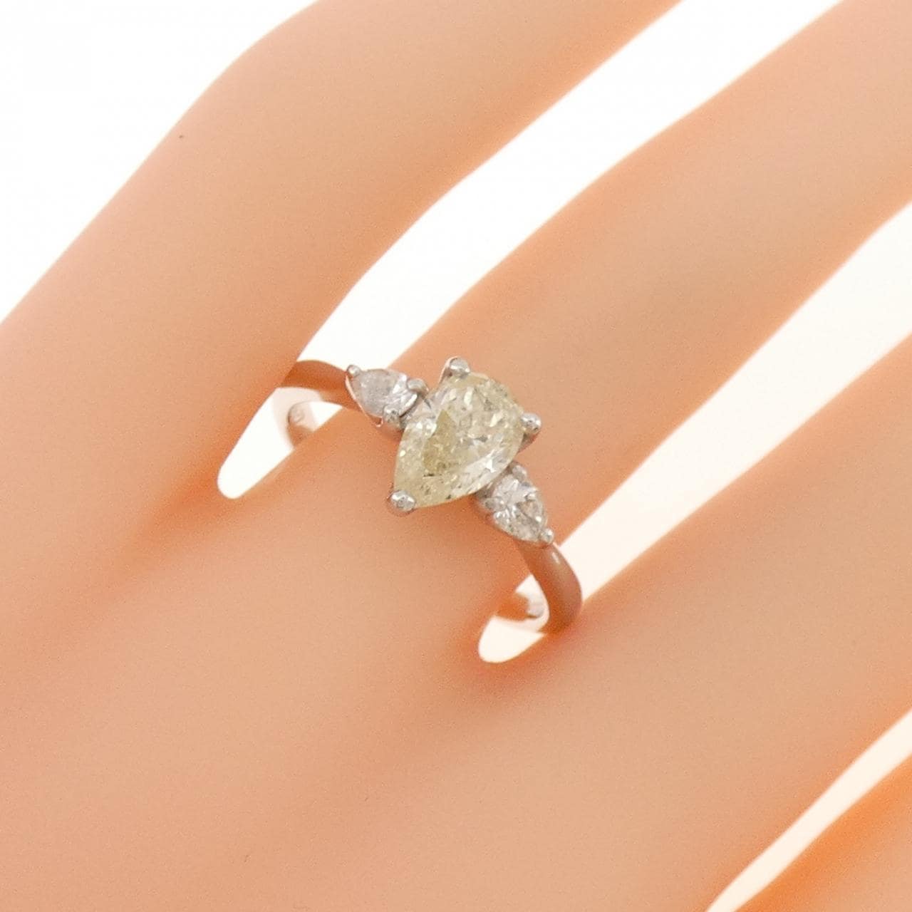 PT900 Diamond Ring 1.027CT
