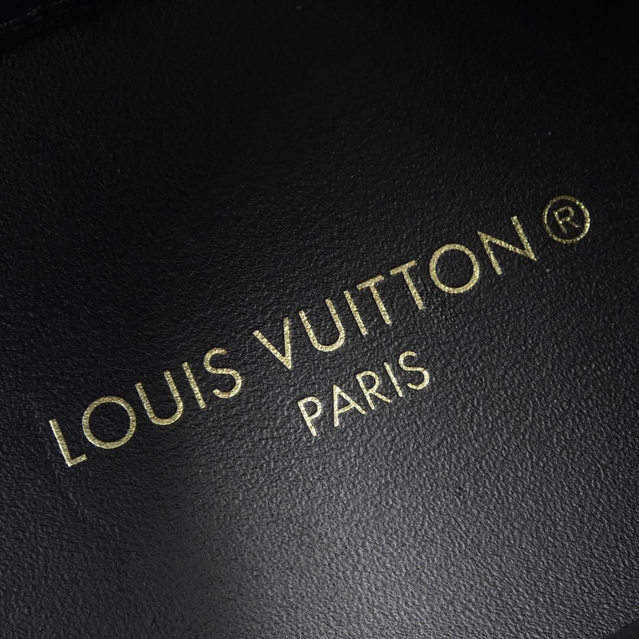 ルイヴィトン LOUIS VUITTON スニーカー