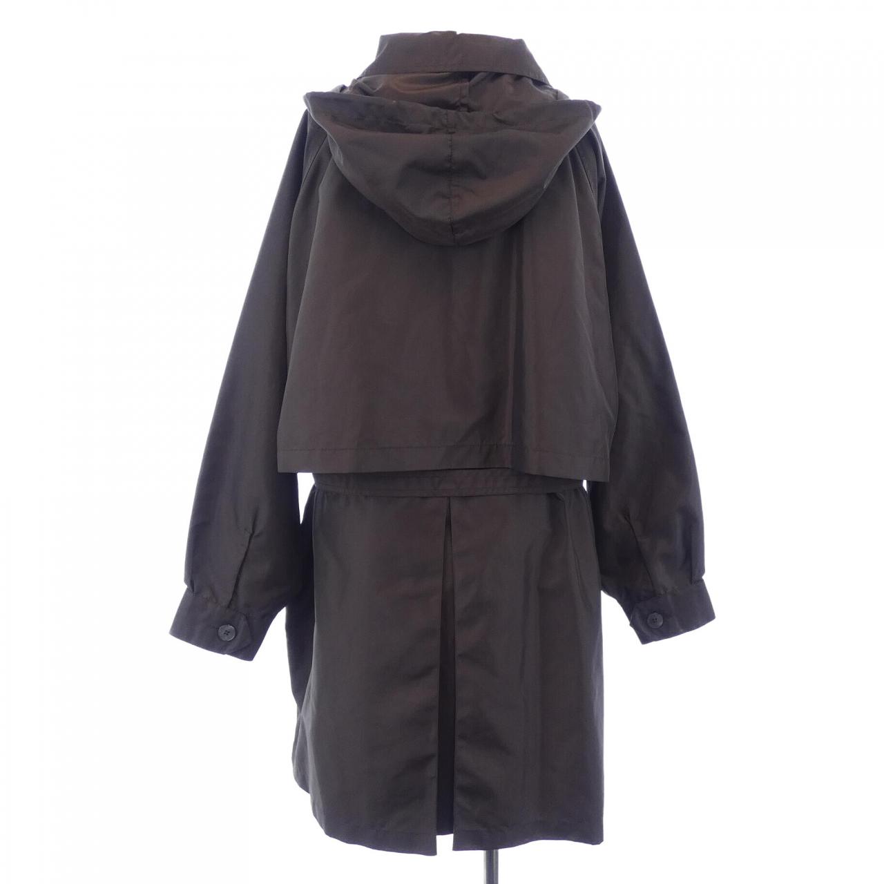 サルヴァトーレフェラガモ SALVATORE FERRAGAMO コート