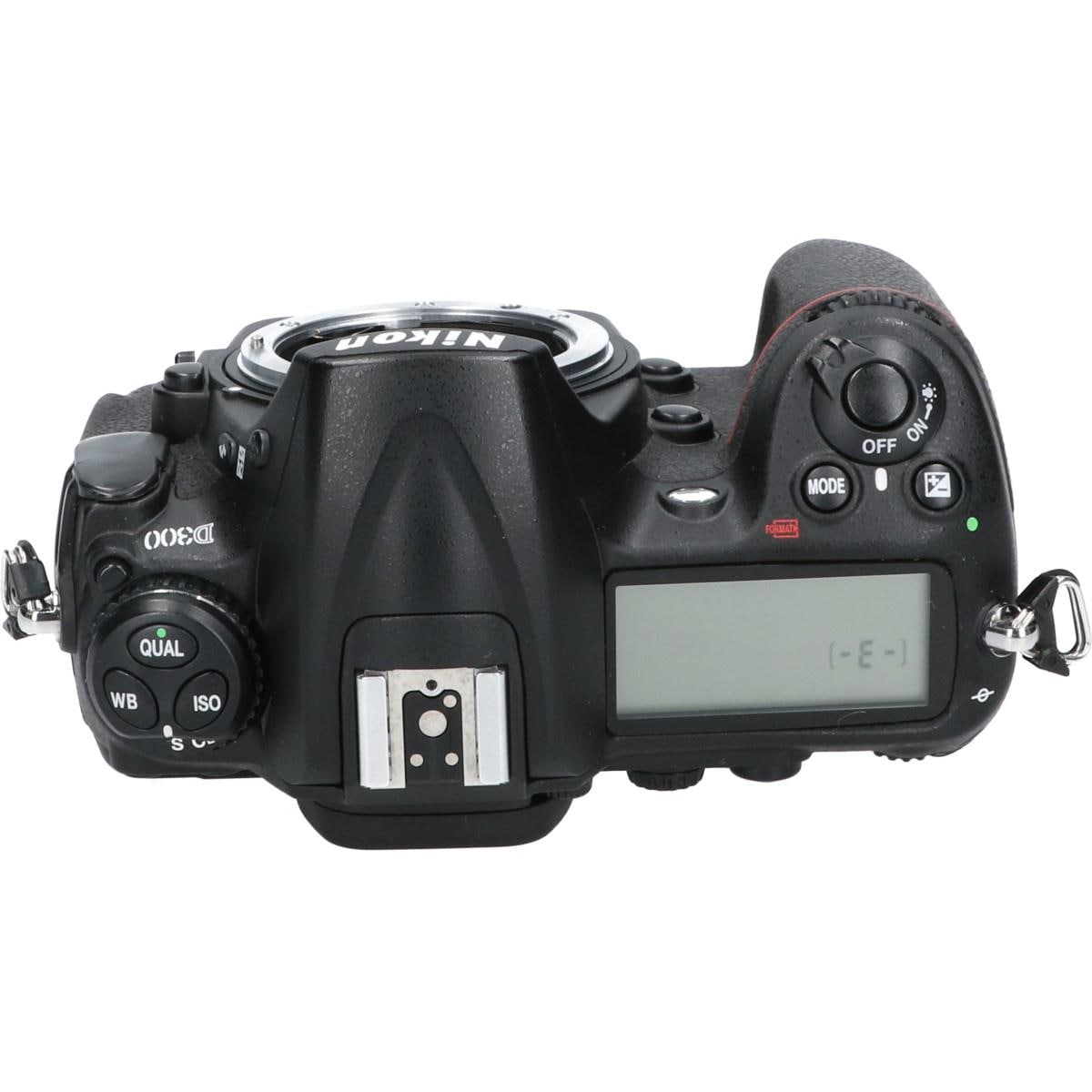 D300