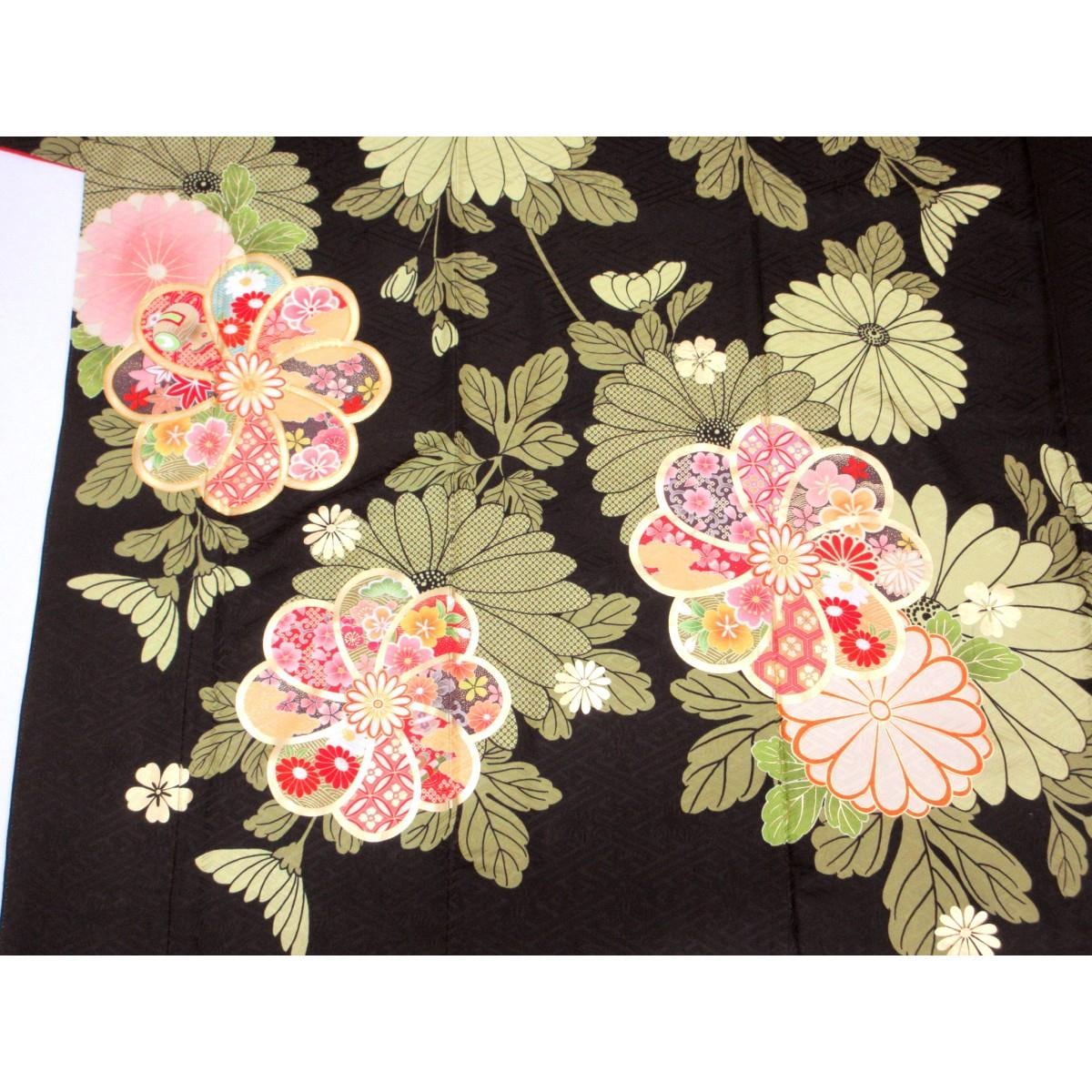 振袖　友禅金彩加工　刺繍入り