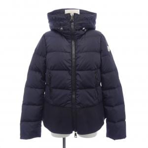 モンクレール MONCLER ダウンジャケット