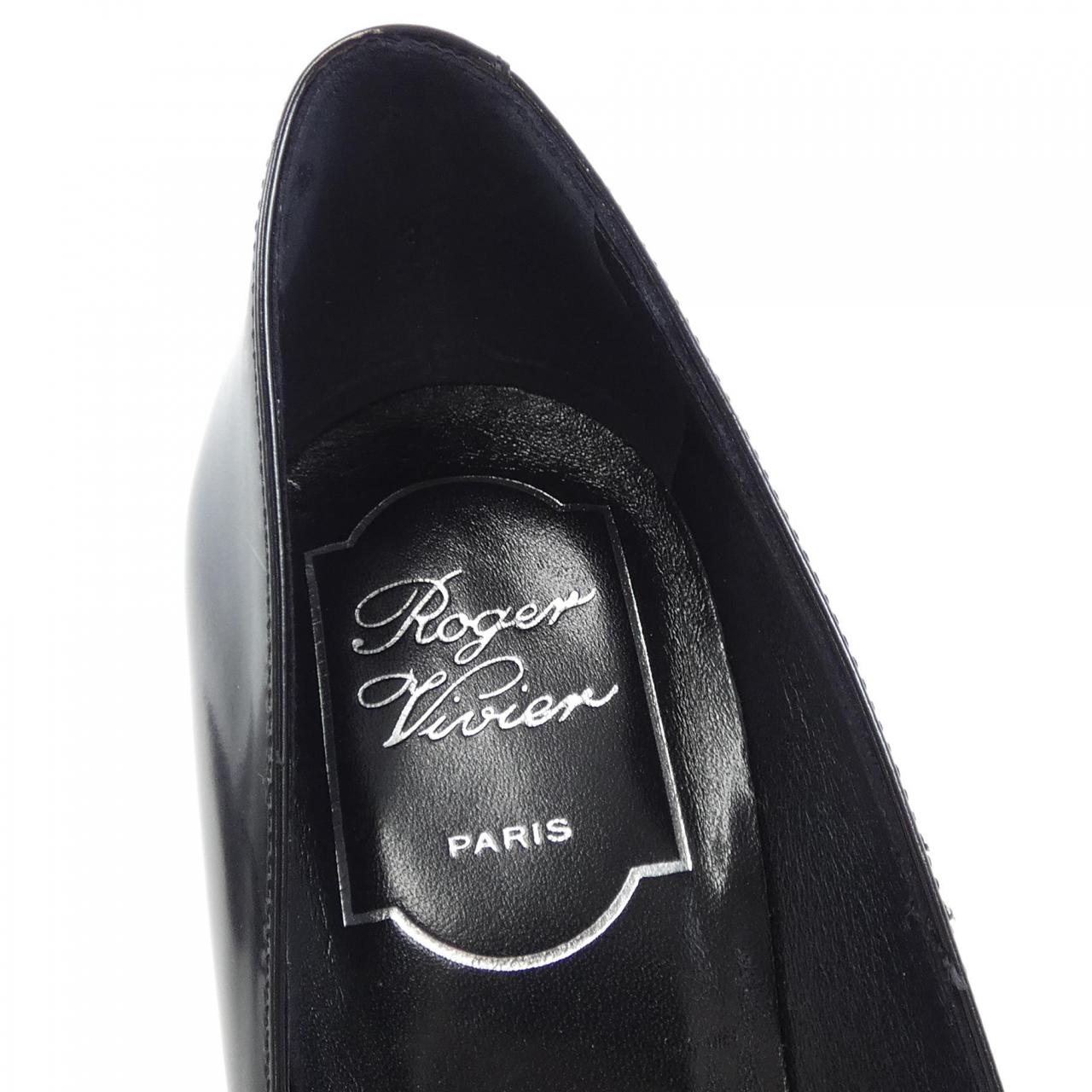 ロジェヴィヴィエ ROGER VIVIER パンプス