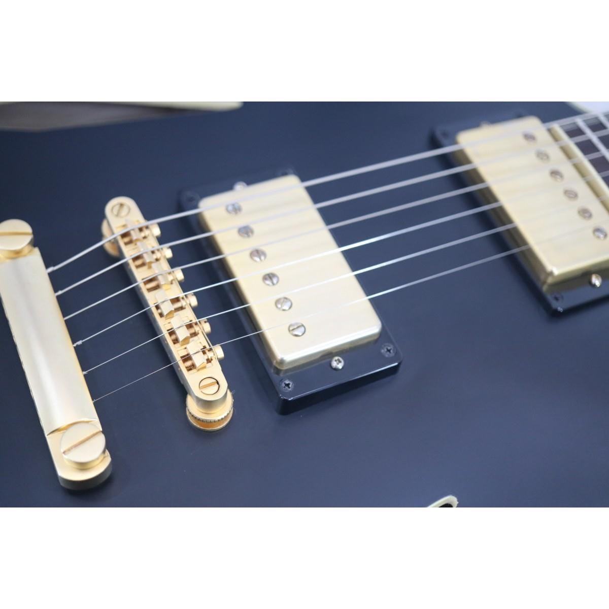 ＥＰＩＰＨＯＮＥ　　ＥＭＩＬＹ　ＷＯＬＦＥ　ＳＨＥＲＡＴＯＮ