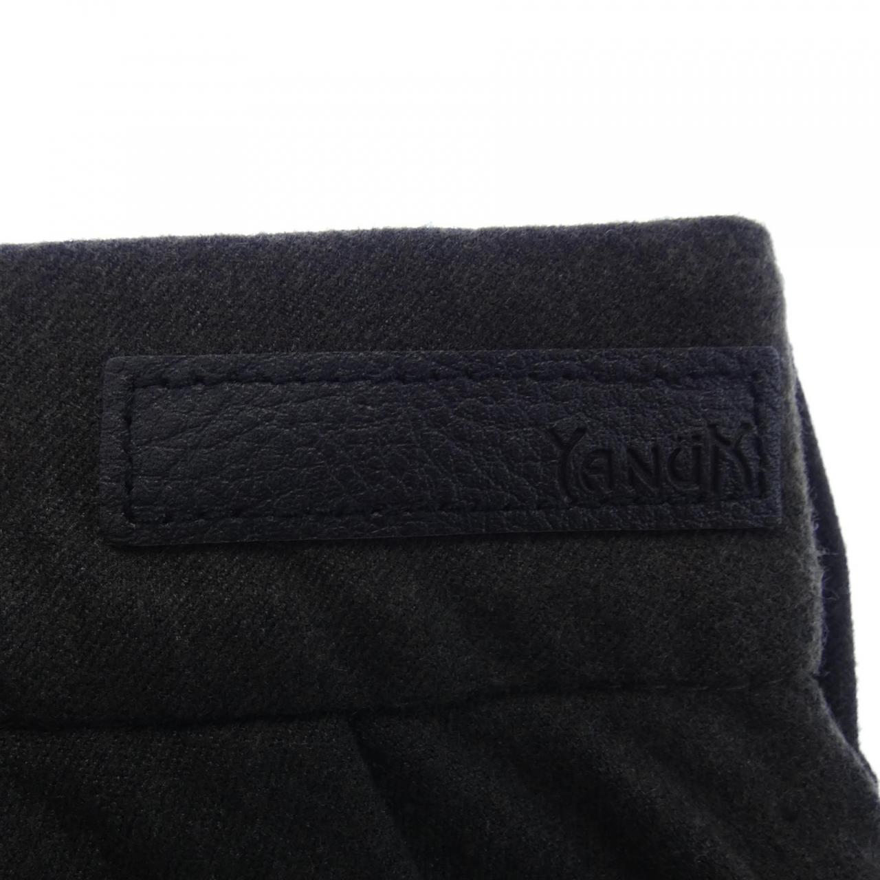 ヤヌーク YANUK パンツ