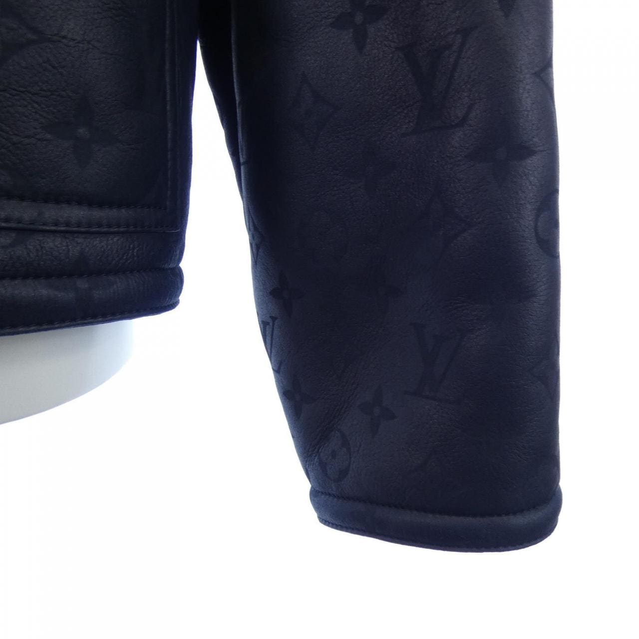 ルイヴィトン LOUIS VUITTON LVSEモノグラムシアリング HML42EYGL ムートンジャケット