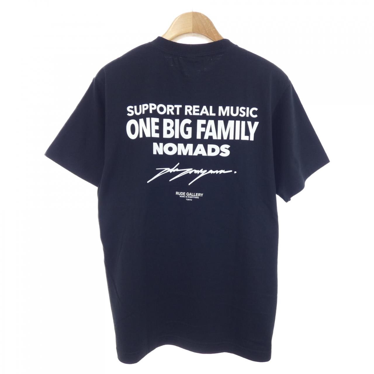 ONE BIG FAMILY Tシャツ
