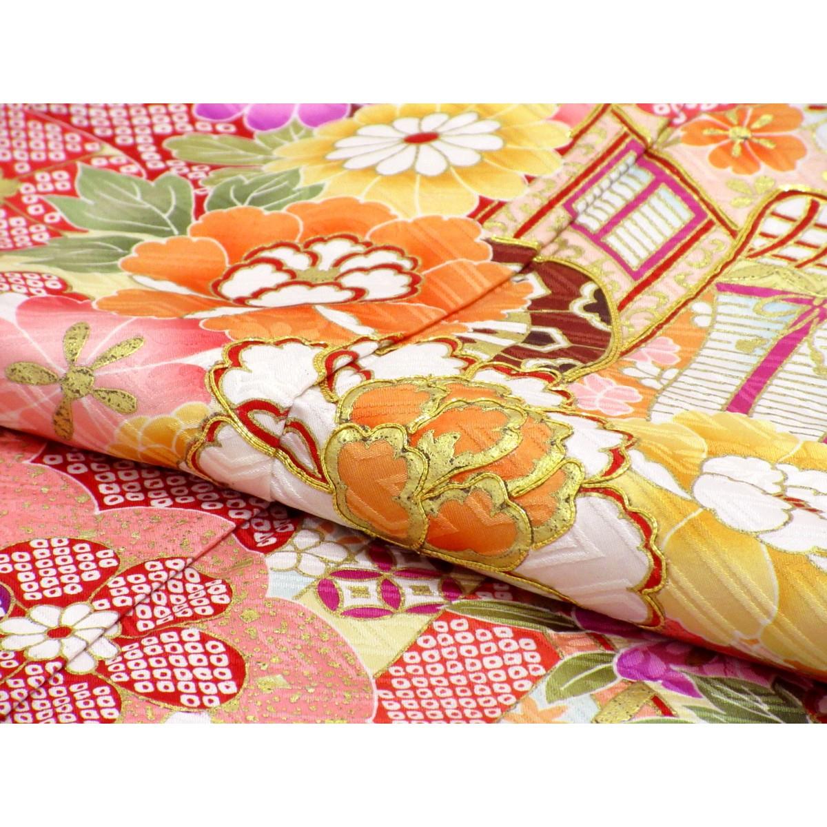 振袖　友禅金彩加工　刺繍入り
