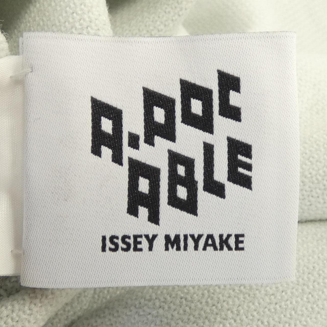 エイポックエイブルイッセイミヤケ A-POC ABLE ISSEY MIYAKE AT13KH421 ワンピース