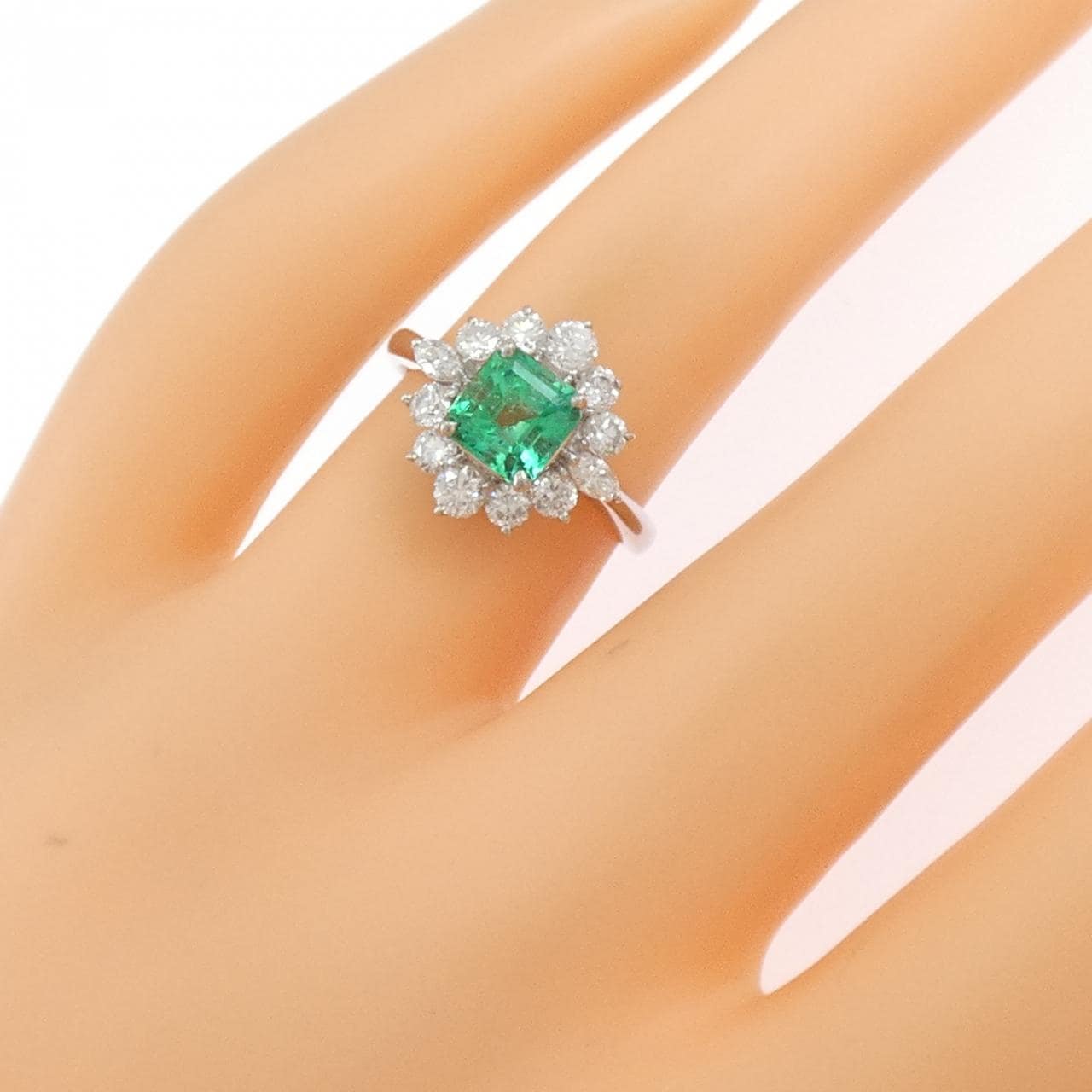 PT900 エメラルド リング 0.86CT