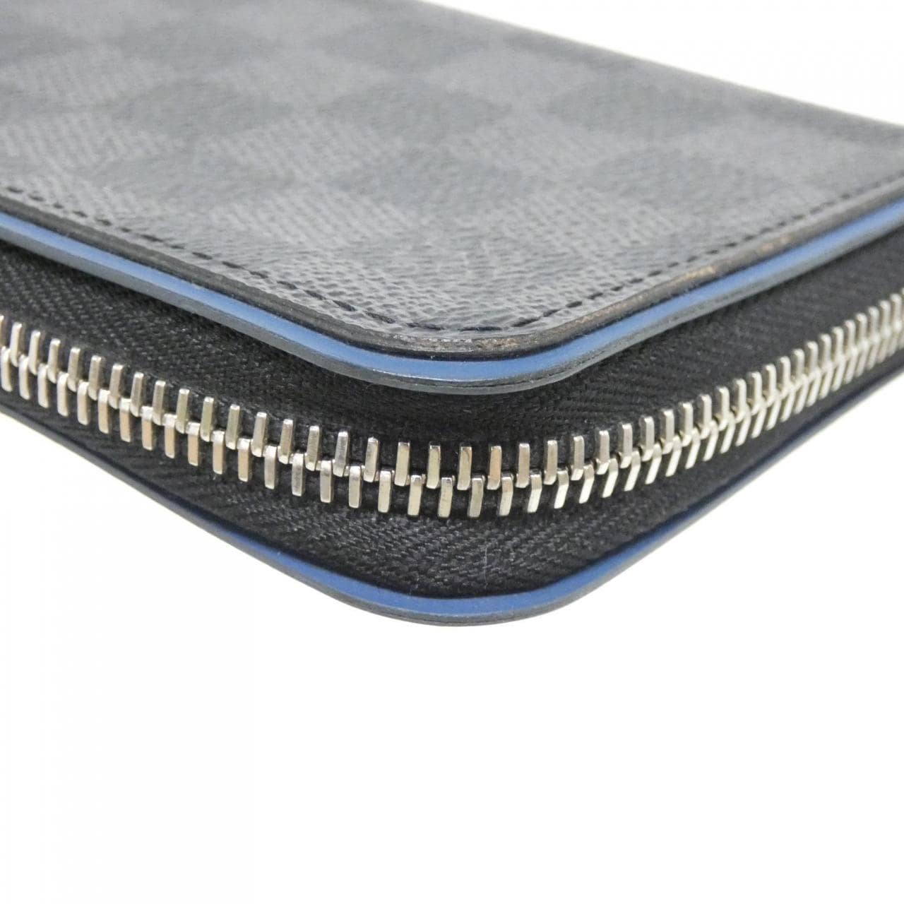 ルイヴィトン ダミエ グラフィット ジッピー ウォレット ヴェルティカル N63305 財布