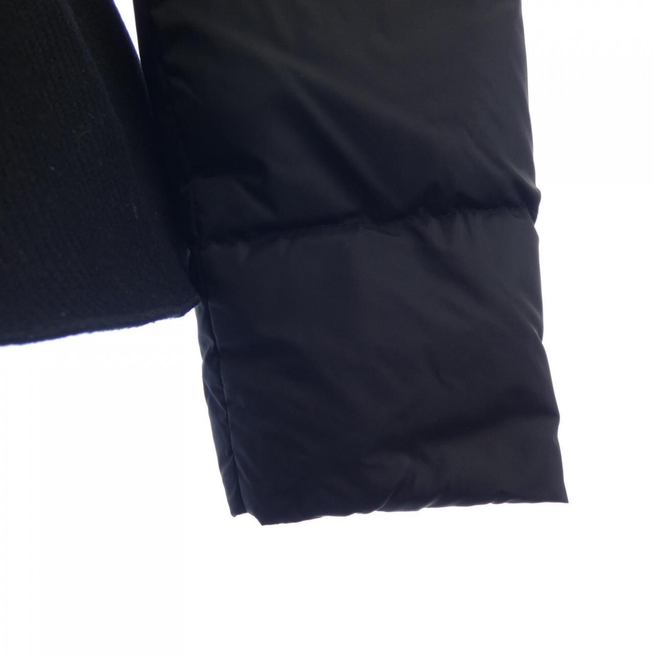 モンクレール MONCLER ダウンジャケット