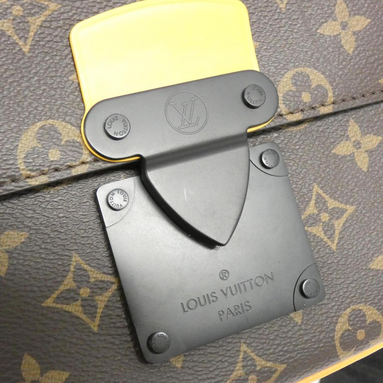 LOUIS VUITTON Monogram S Rock Messenger M46688 单肩包