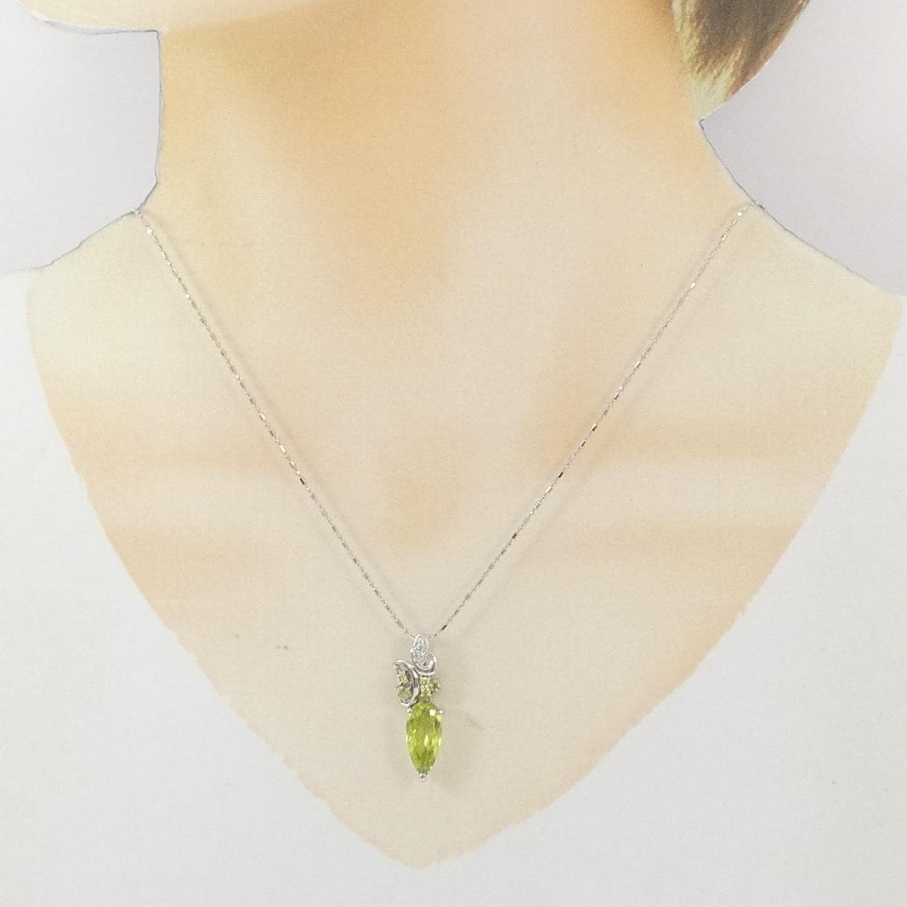 PT900/PT850 スフェーン ネックレス 2.94CT