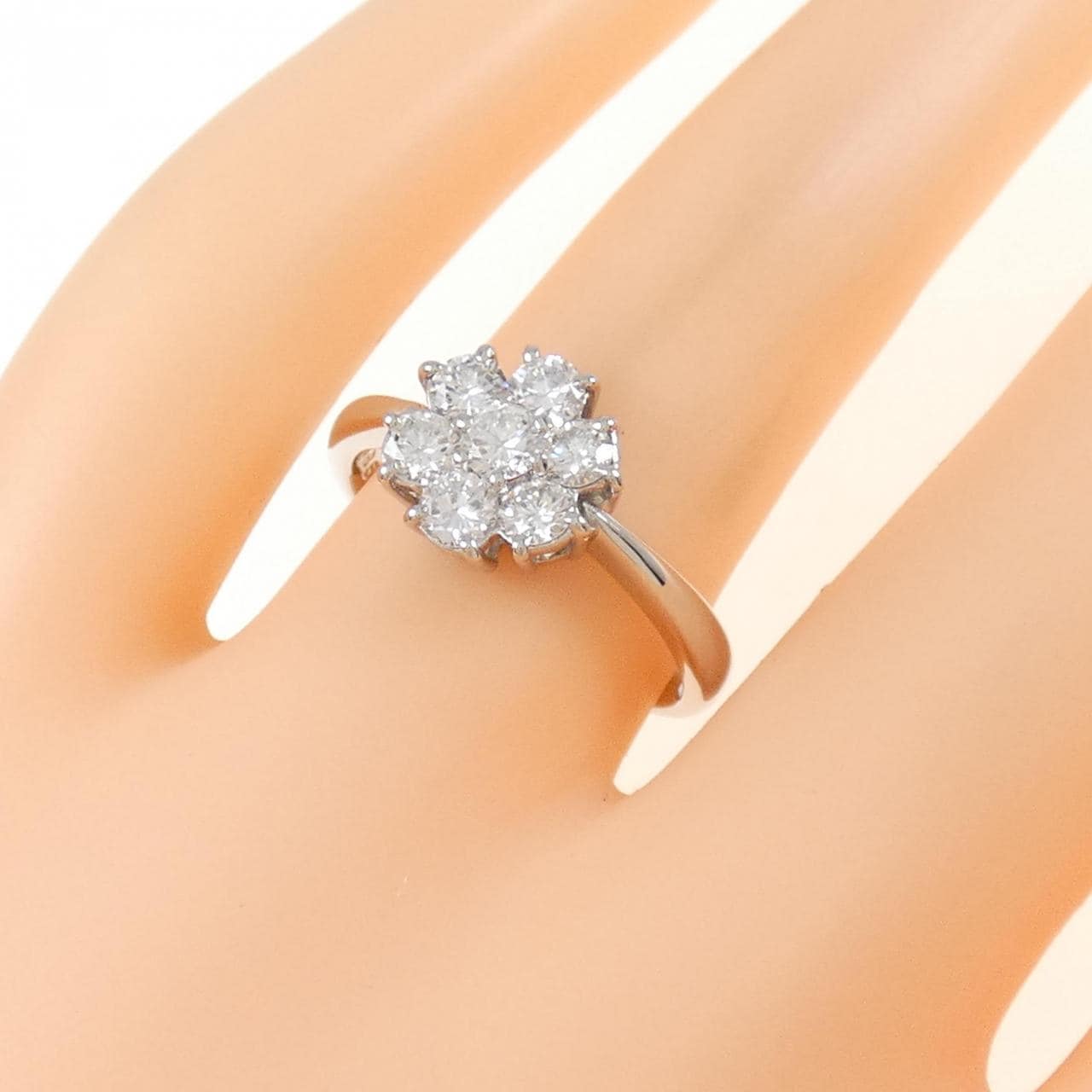 PT フラワー ダイヤモンド リング 0.86CT