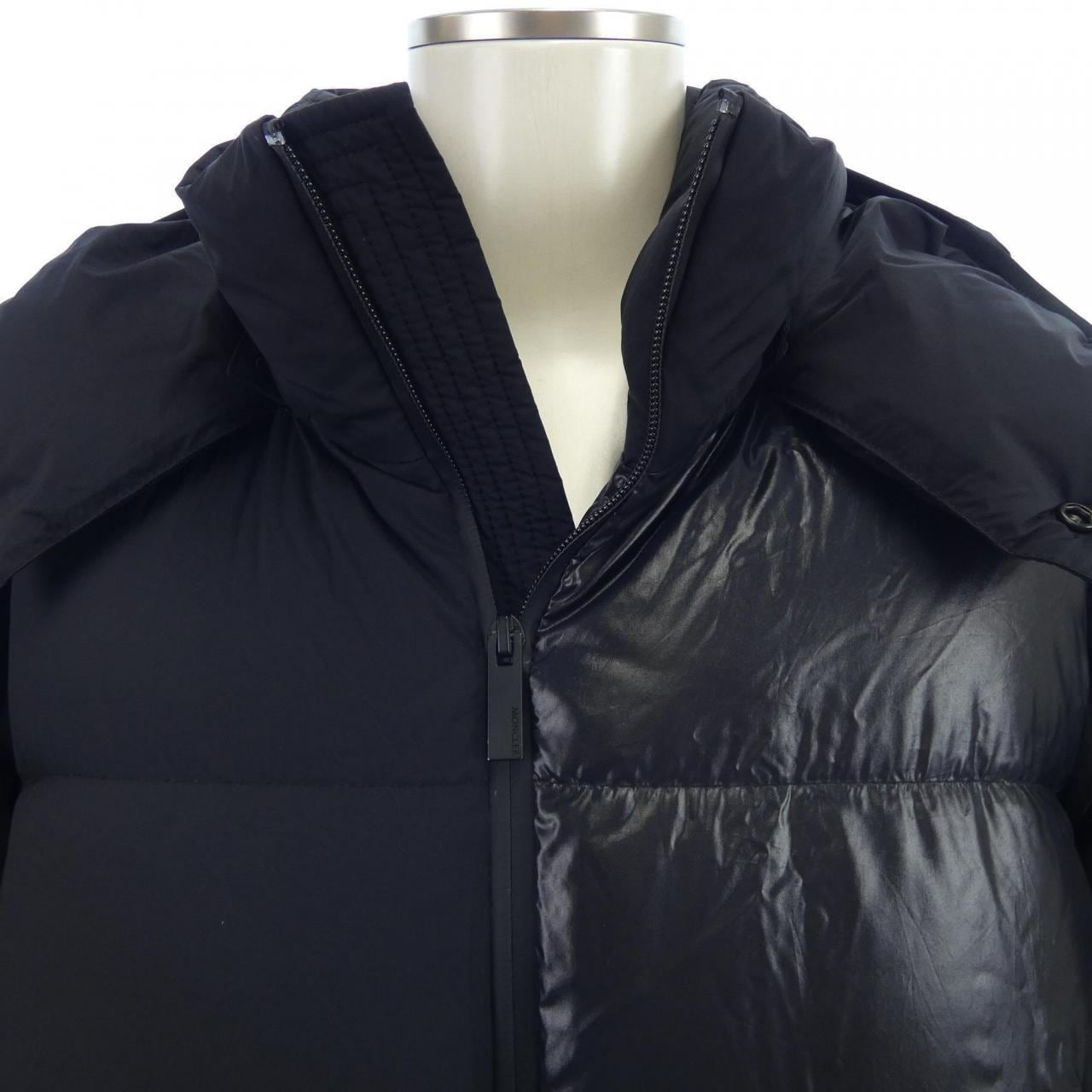 モンクレール MONCLER ダウンジャケット