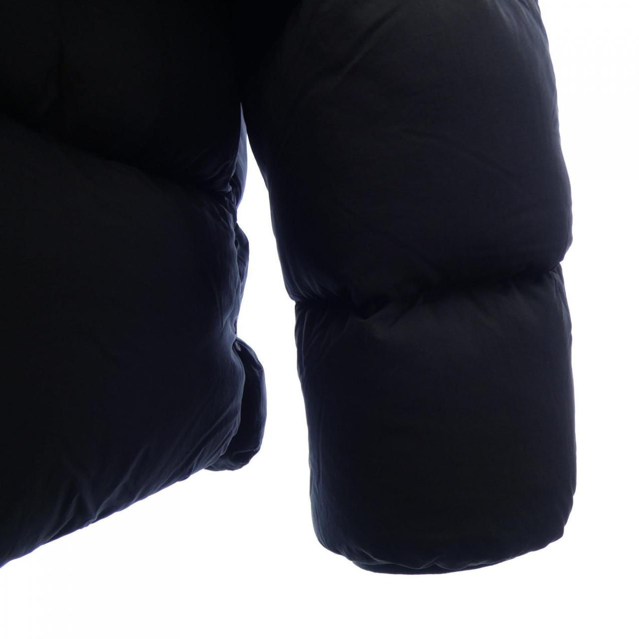 モンクレール MONCLER ダウンジャケット